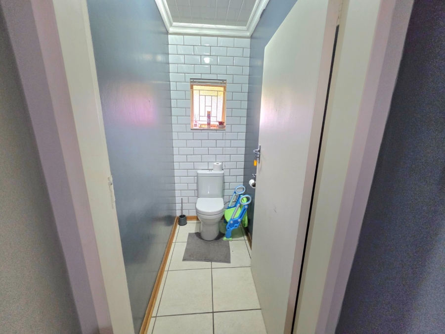 5 Bedroom Property for Sale in Panorama Free State